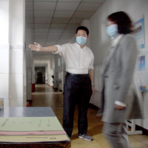 重庆天气预报15天,山城气候变幻莫测,出行需未雨绸缪 重庆天气预报15天,山城气候变幻莫测,出行需未雨绸缪