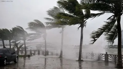 海南三亚台风最新消息今天，强风雨来袭，市民游客需加强防范